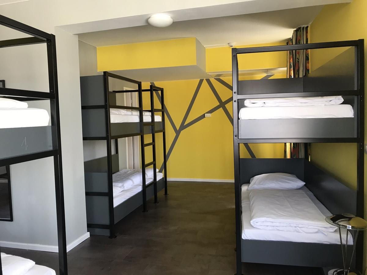 Bed 8-Bed Mixed Dormitory Room,669564663:JPEG